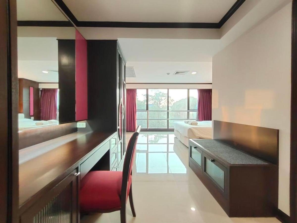 Ebina House - SHA Extra Plus Bangkok Esterno foto