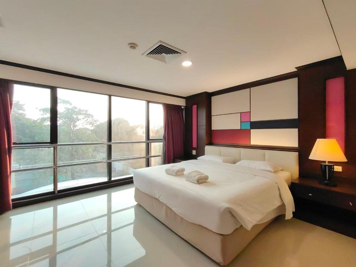 Ebina House - SHA Extra Plus Bangkok Esterno foto