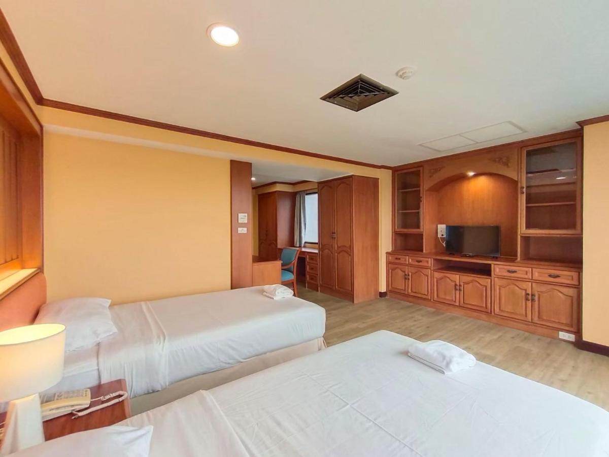 Ebina House - SHA Extra Plus Bangkok Esterno foto