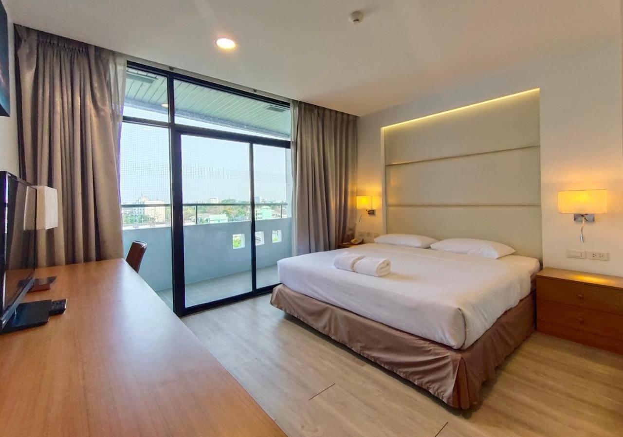 Ebina House - SHA Extra Plus Bangkok Esterno foto