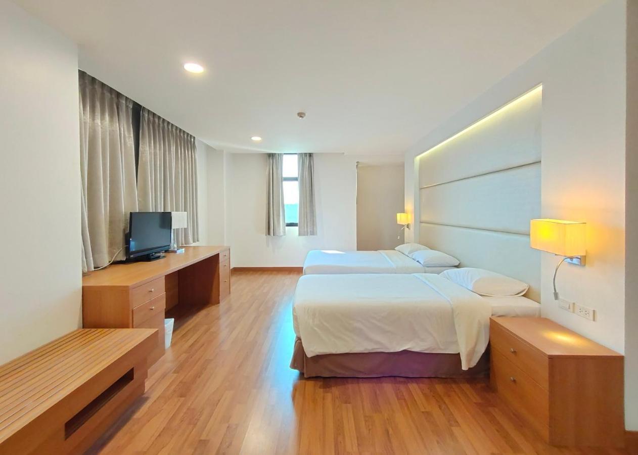 Ebina House - SHA Extra Plus Bangkok Esterno foto